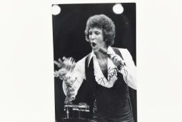 TOM JONES Original signature