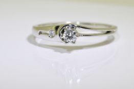Diamond Ring Set in 18ct White Gold
