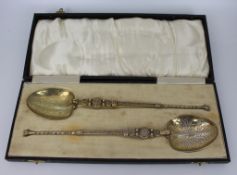Pair of Cased Silver Gilt Anointing Spoons Birmingham 1936