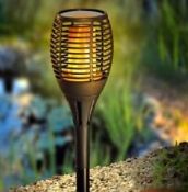 Title: (1/11G) Lot RRP £223. 23x Items Ð Mixed Solar Lighting. 8x Solar Candle Light Large RRP £5