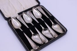 Cased Set of 6 Silver Spoons Sheffiled 1933