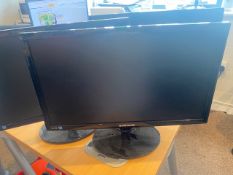 3 Samsung Monitors - No Cables (Ref 90)