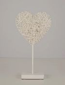 Title: (162/R8) 6x Items. 2x Neon Foliage Wall Home Battery Sign. 2x Wicker Heart Lamp White. 2x