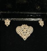 Beautiful 1920 Vintage Pendant And Earrings Set With 10ct Natural Diamonds