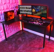 (69/Mez) RRP £179.99. X-Rocker Panther XL Gaming Desk. Right Sided Corner Desk, Carbon Fibre Effe...