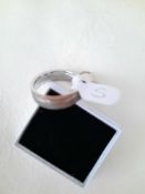 Sterling Silver Men's 6 mm Wedding Band with Machine Engraved Frosted Finish RRP £89