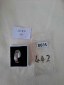 Sterling Silver Men's 6 mm Wedding Band with Diamond Cut Engraved Central Line. RRP £89