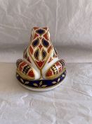 Royal Crown Derby Paperweight - Frog
