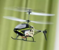 Title: (14/10C) Lot RRP £213. 7x RC Flying Items. 3x Red5 Gyro Flyer Black & Yellow RC Helicopter