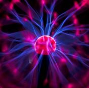 Title: (45/5O) Lot RRP £360. 13x Plasma Ball Items. 7x Red5 6Inch Plasma Ball RRP £30 Each. 6x