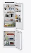 ITEM_DESCRIPTION - Siemens iQ300 KI86NVFE0G Integrated 60/40 Fridge Freezer - Grading Info. -...