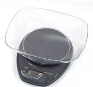 (86/R8) Lot RRP £132. Approx. 50x Items – Mixed Kitchenware Lot. To Include, 3x Digital Scales Whi..
