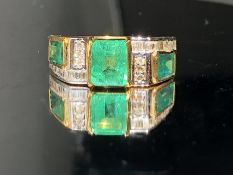 Beautiful 2.80 Carat Natural Emerald Ring with Natural Diamonds and 18k Gold