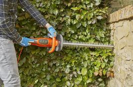 (154/Mez) Lot RRP £165. 3x Flymo Items. 1x Mini ST Trim Electric Grass Trimmer 21cm RRP £35. 2x E...