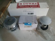 (Mez) 3 Items. 2 x Pop Up Basin Wastes. 1 x Pair Of Bath Grips.