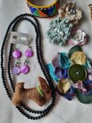 Vintage/Vintage Style Bag of Jewellery