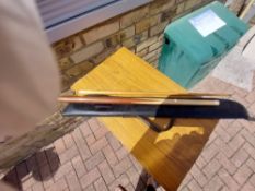 2 x Cues in Box Or Cover