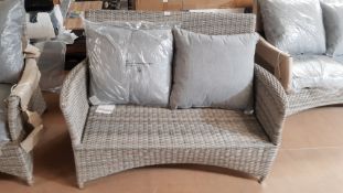 (21/Mez) RRP £250. Hartington Florence Collection 2 Seater Rattan Sofa With 2x Cushion. Dimension...