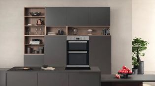 (5/Mez/P) RRP £490. (New) Hotpoint Class 3 DKD3 841 IX Built In Oven Stainless Steel. Built In El...