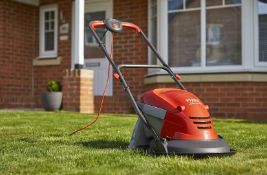 (70/6A) RRP £100. FlyMo Hoover Vac 250 Lawn Mower.