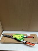 Hedge Trimmers And Gloves Set. RRP £20 - GRADE A