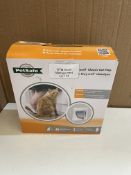Petsafe staywell classic cat flap. RRP £35 - GRADE U