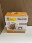 Petsafe staywell classic cat flap. RRP £35 - GRADE U