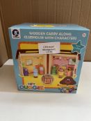 Hey Duggee wooden carry along clubhouse with characters. RRP £20 - GRADE U