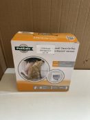Petsafe staywell classic cat flap. RRP £35 - GRADE U
