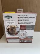 Petsafe staywell microchip cat flap. RRP £45 - GRADE U