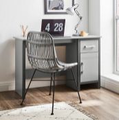 (36) RRP £179. Hudson Desk Grey. Features 1 Drawer & 1 Door For Handy Storage. Dimensions: (H75 x...