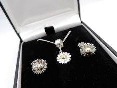 14k Gold Sterling Silver Daisy Pendant Necklace & Earrings Set New with Gift Pouch