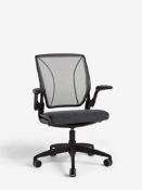 Humanscale Diffrient World Task Office Chair, White Wheel has come off the chair