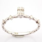 Certificated 14K White Gold Diamond Ring / Total 0.15 ct