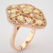 Certificated 18K Rose/Pink Gold Diamond & Fancy Diamond Ring / Total 2.96 ct