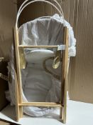 Palm mosses basket and stand. RRP £50 - GRADE U