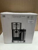 John Lewis Pump espresso machine Integrated milk system. RRP £120 - GRADE U