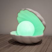 (211/10B) Lot RRP £106. 5x Items. 1x Colour Changing Clam Light RRP £18. 1x Zen Garden RRP £15. 1...