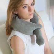 (207/10C) Lot RRP £102. 8x Items. 5x Vibrating Neck Massager RRP £15 Each. 3x Vibrating Head Mass...