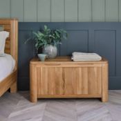 (22/Mez) RRP £349.99. Romsey Natural Solid Oak Blanket Box.