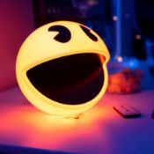 (177/6O) Lot RRP £245. 7x Pac-Man Desk Light RRP £35 Each. (2x Units No Box). (All Units Have Ret...
