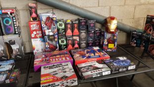 (153/9F) Lot RRP £360 - 26x Items. 3x Marvel 3D Deco Light Spiderman Spidey Hand RRP £30 Each. 5x...