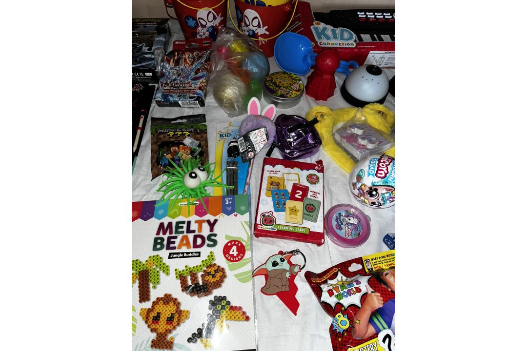 Large Selection of Toys - Disney, Ryans World, Pokemon, Minecraft, Solar Projector & Keyboard + - Image 3 of 9