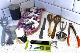 Domestic Homeware - Oven Glove, Pealer, Kitchen Utensils etc