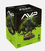 (160/11F) Lot RRP £92. 4x Hero Collector Alien Vs Predator Xenomorph Grid 1:16 Scale Figurine RRP...