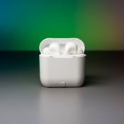 (220/7C) Lot RRP £300. 20x Red5 HE True Wireless Earbuds With Charging Case White RRP £15 Each. (...