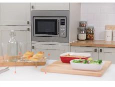 (20/P) RRP £200. Russell Hobbs Built In Stainless Steel Digital Combination Microwave 900W (