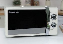 Title: (116/Mez) RRP £85. Russell Hobbs RHMM701C 17L 700W Microwave.Description: (116/Mez) RRP £