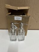 2 X Glass Hand Pump Dispensers Grade U - RRP £19.99.