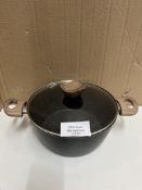 Large Casserole Dish with Glass Lid Grade U - RRP £29.99.
